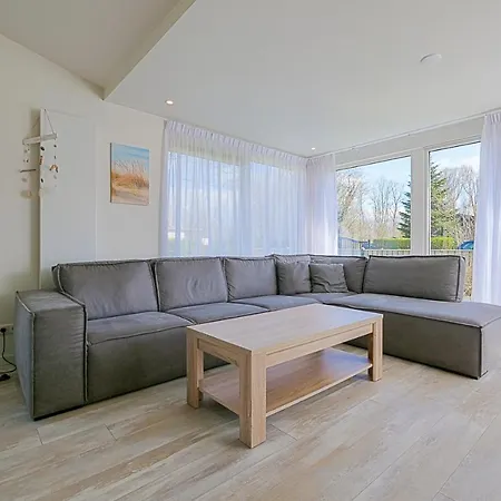 Familiehuis Westenwind - Aan Zee יוליאנאדורפ